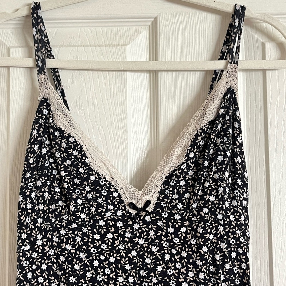 floral lace with bow triangle tank top!